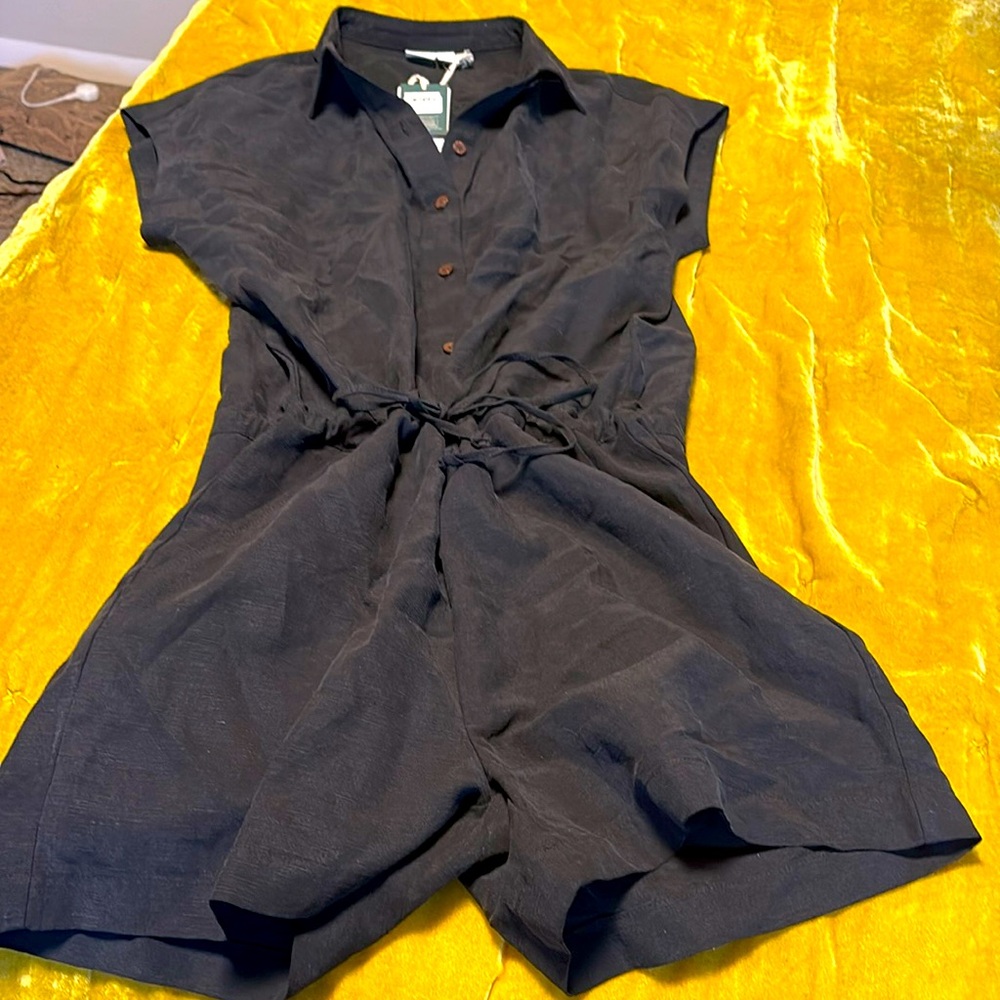 Tentree Linen black romper XS new with tags was $98